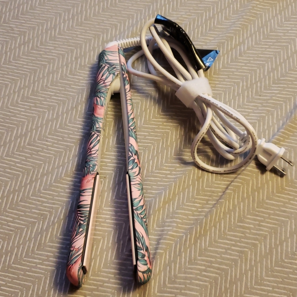 Flat iron